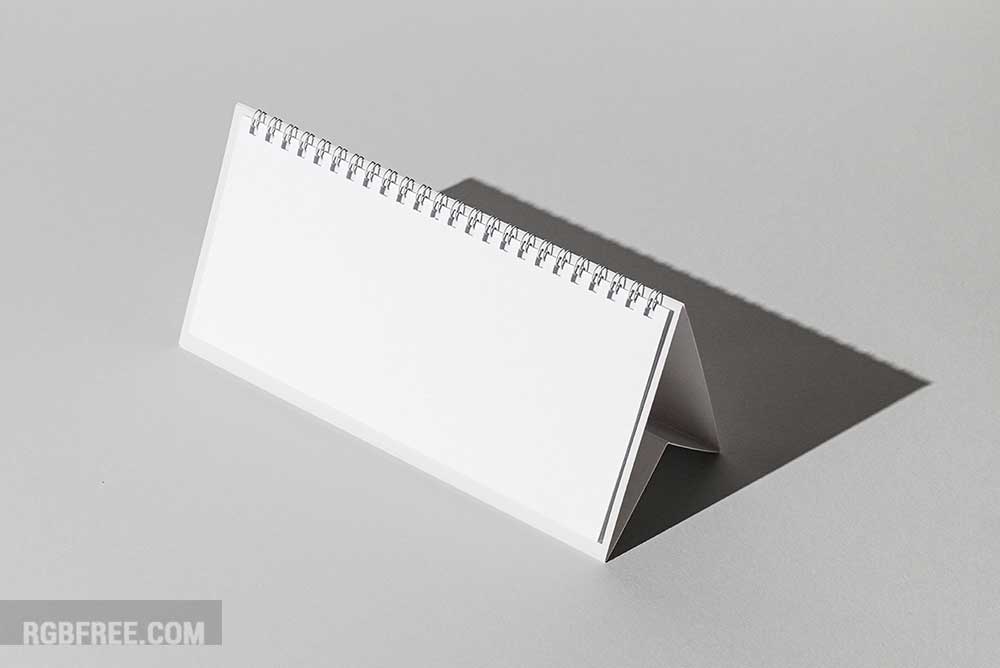 DL-desk-calendar-mockup-1