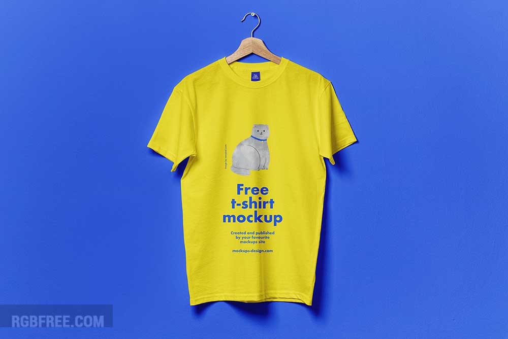 Free hanging t-shirt mockup