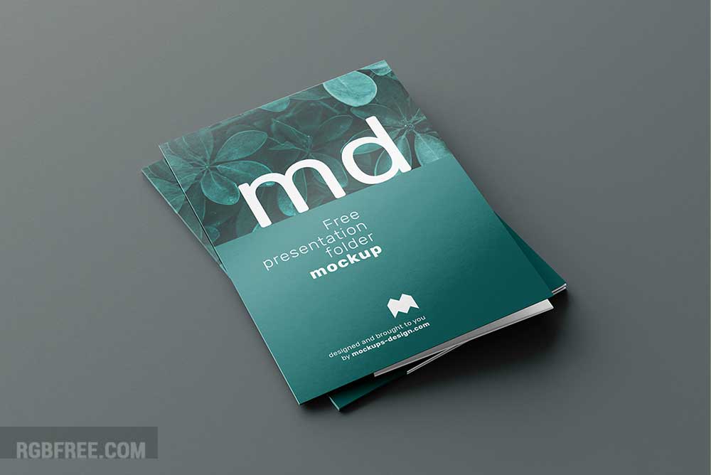 Free-presentation-folder-mockup-3