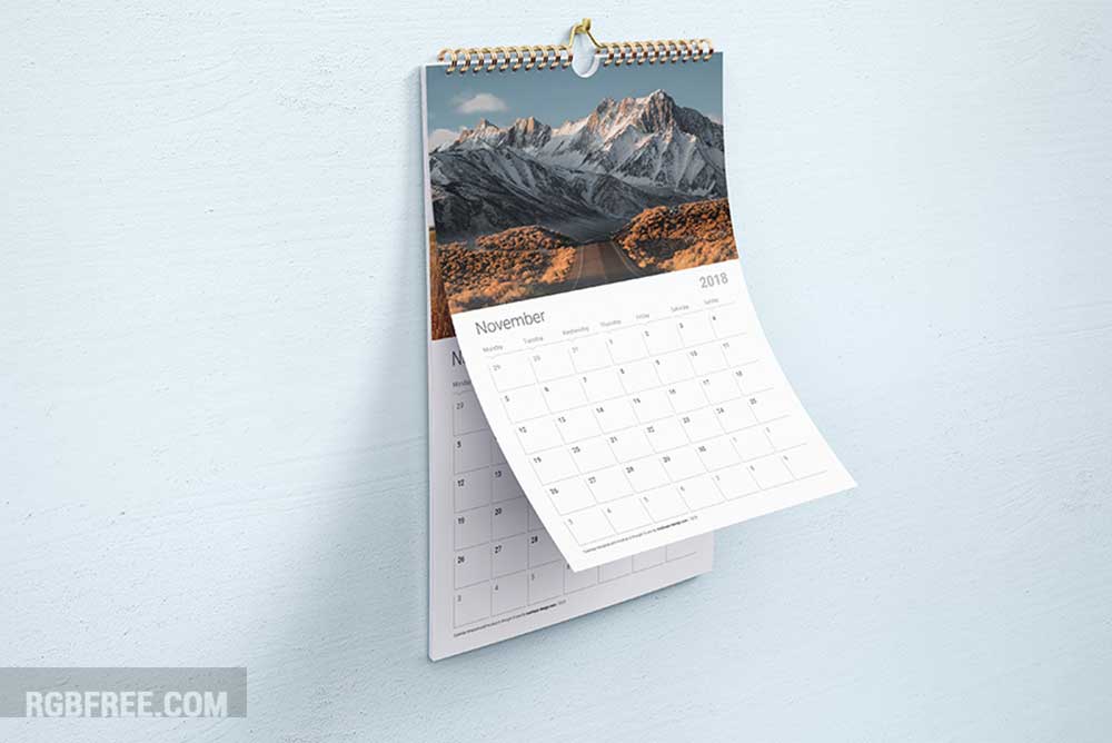 Free wall calendar mockup